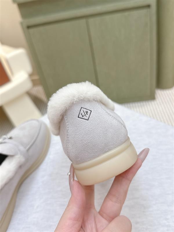 2025126104251168 440